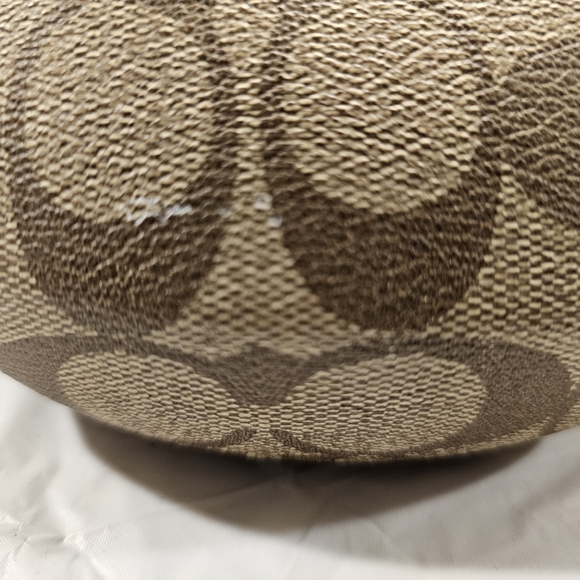 Coach Ginger & Black Sunglasses With A Brown Patterned Hard Shell Case - Picture 7 of 16